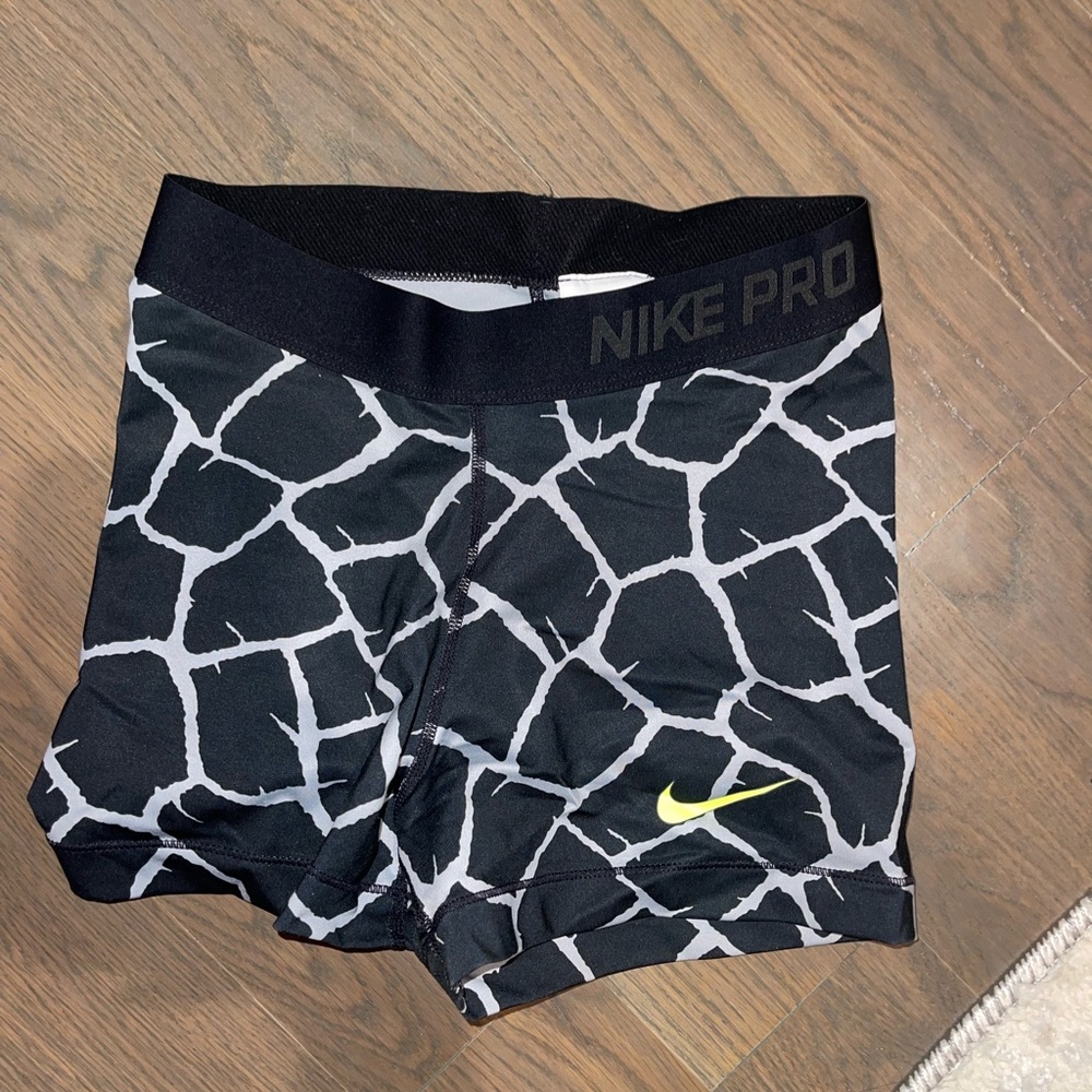 Nike pros worn once size Small
